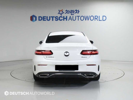 Mercedes-Benz E-Class — photo 04
