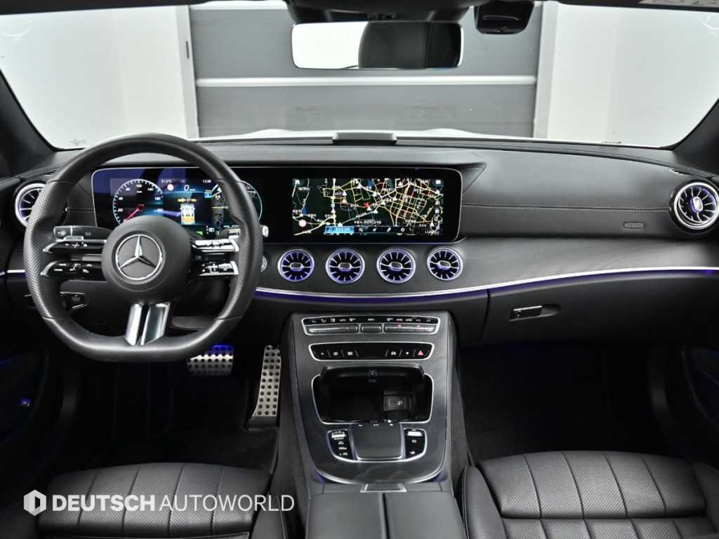 Mercedes-Benz E-Class — photo 07