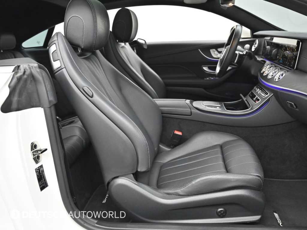 Mercedes-Benz E-Class — photo 10