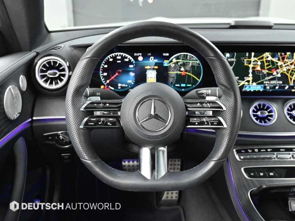 Mercedes-Benz E-Class — photo 13