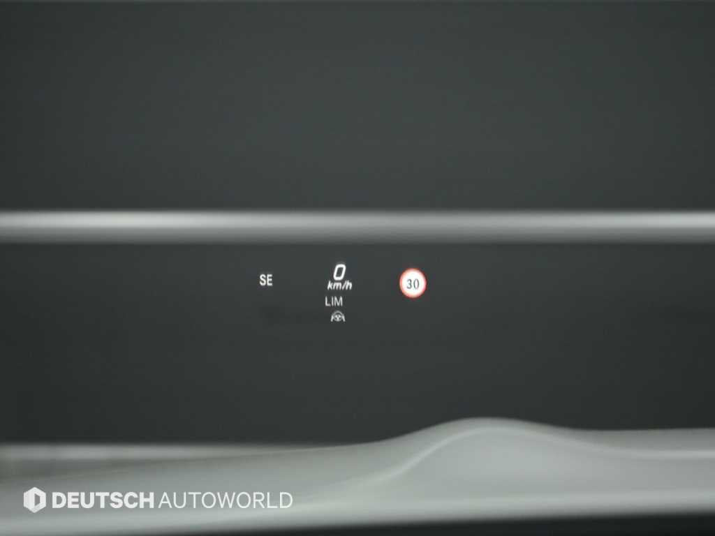 Mercedes-Benz E-Class — photo 17