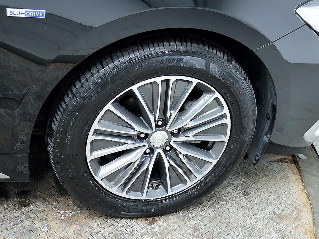 Hyundai Grandeur — photo 07