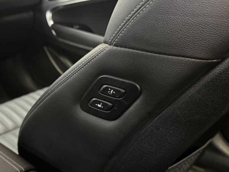 Genesis G70 — photo 16