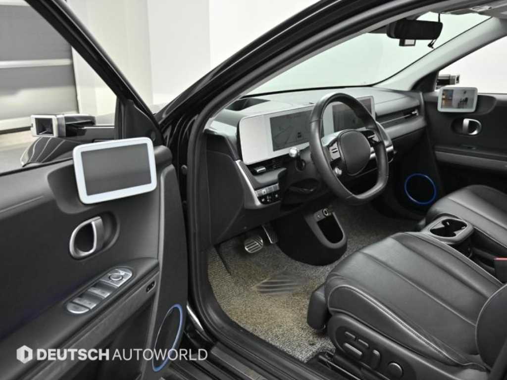 Hyundai Ioniq5 — photo 11
