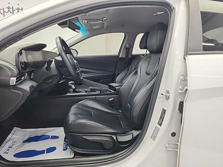 Hyundai Avante — photo 11