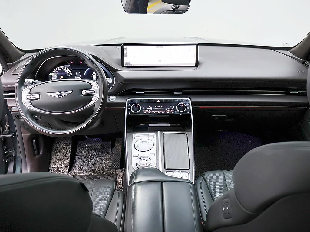 Genesis GV80 — photo 05