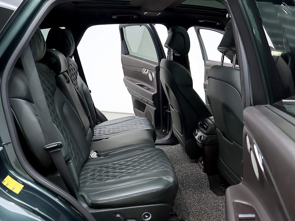 Genesis GV80 — photo 12