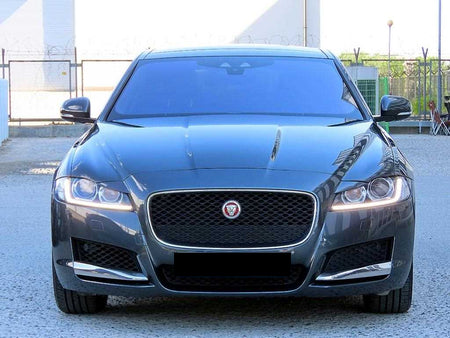 Jaguar XF — photo 01