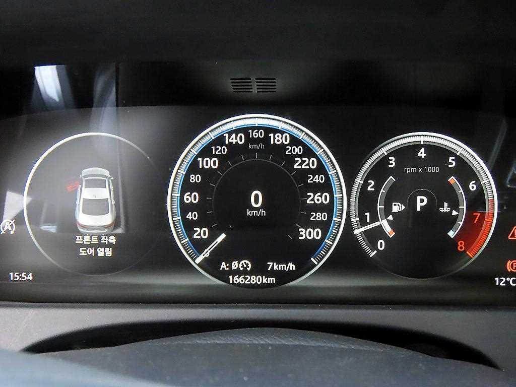 Jaguar XF — photo 09