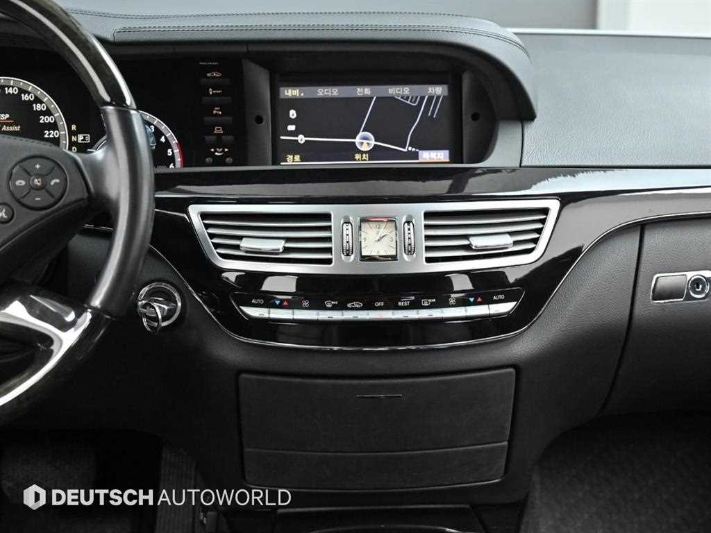 Mercedes-Benz S-Class — photo 14