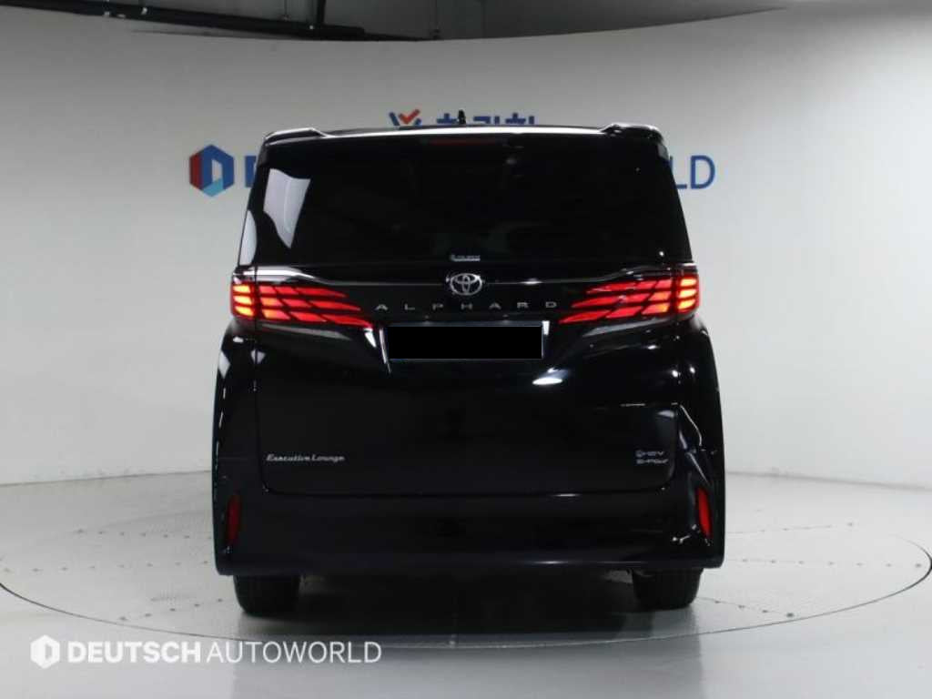 Toyota Alphard — photo 04