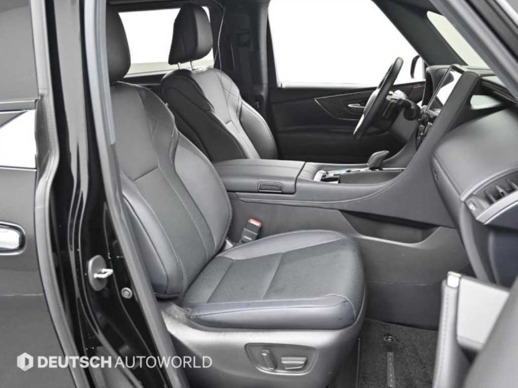 Toyota Alphard — photo 10