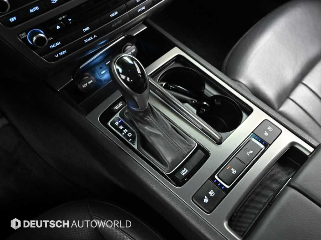 Hyundai Genesis — photo 09