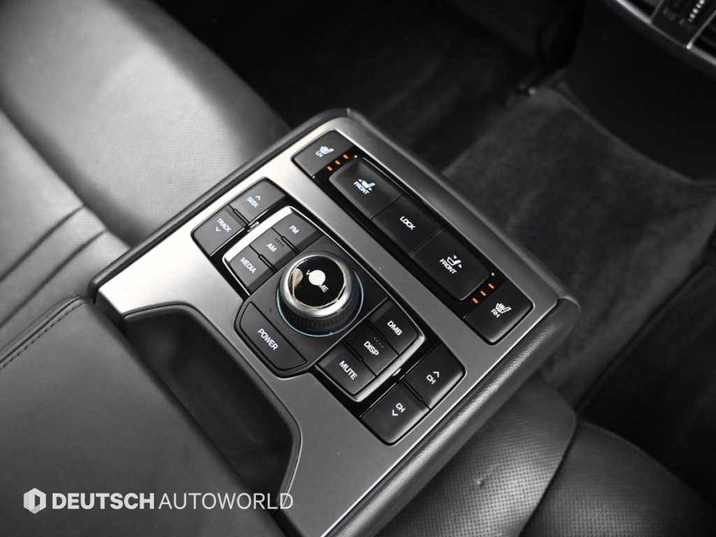 Hyundai Genesis — photo 16