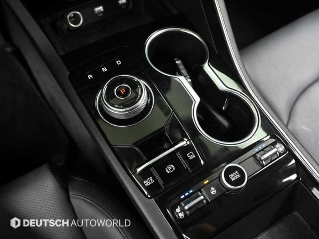 Kia K5 — photo 09