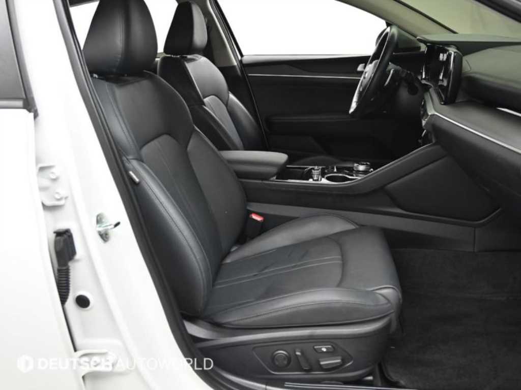 Kia K5 — photo 10