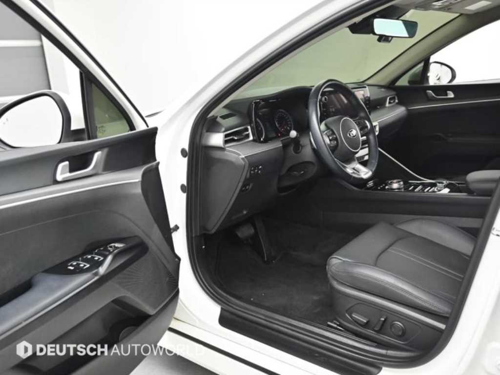 Kia K5 — photo 11