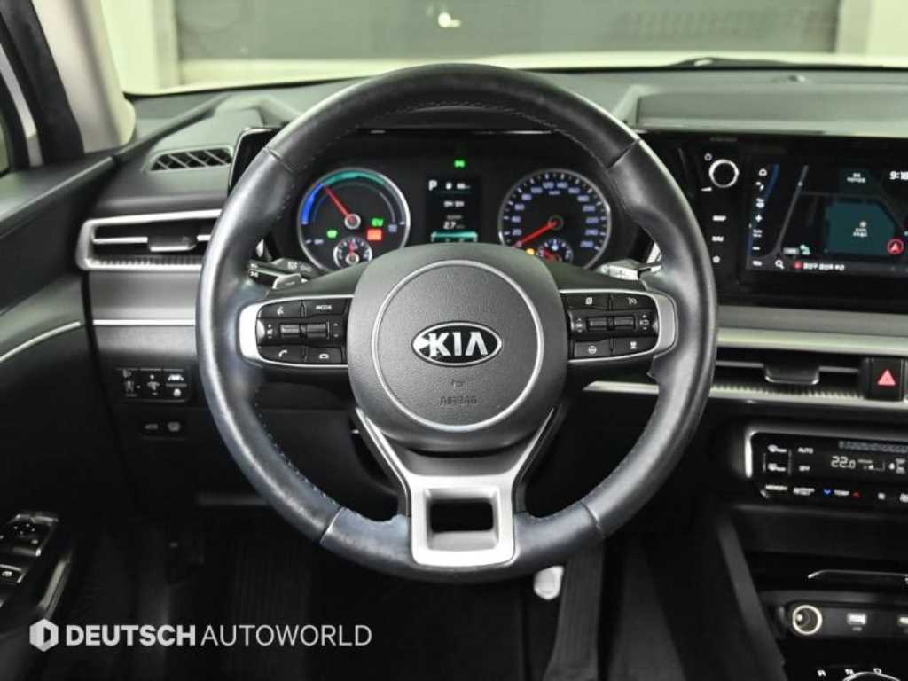 Kia K5 — photo 13