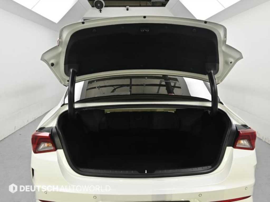 Kia K5 — photo 19