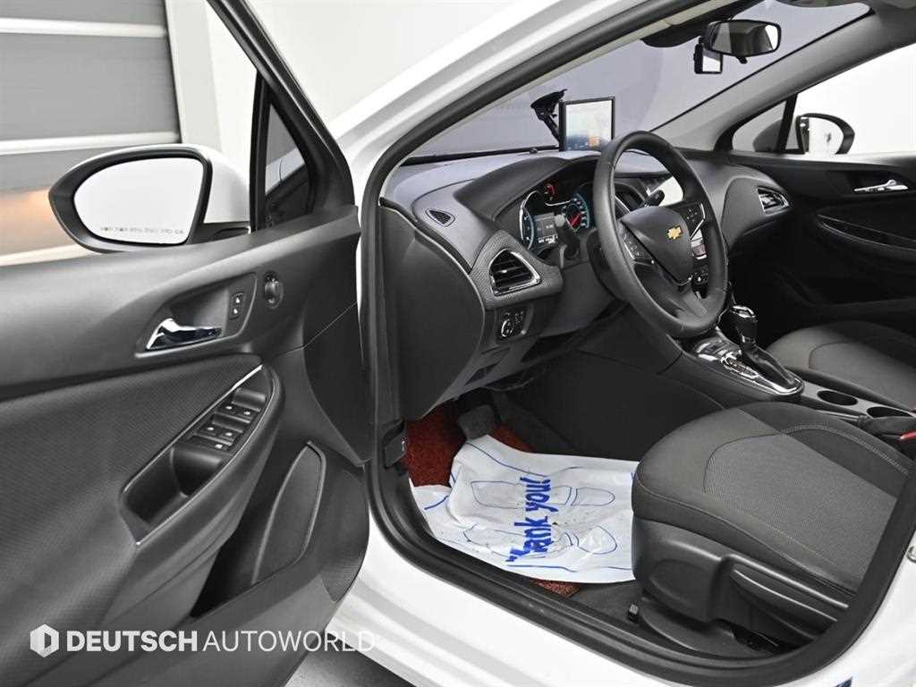 CHEVROLET Cruze — photo 11