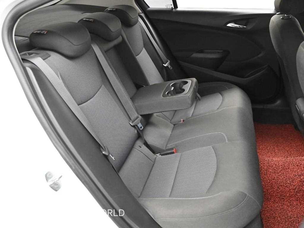 CHEVROLET Cruze — photo 12