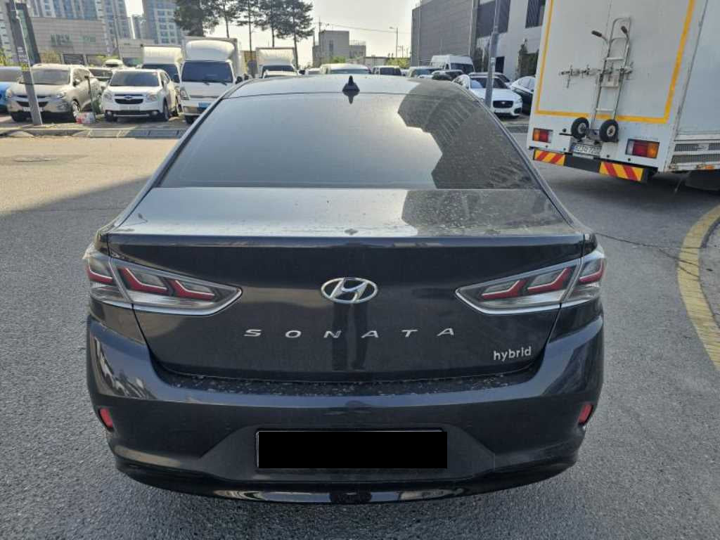 Hyundai Sonata — photo 03