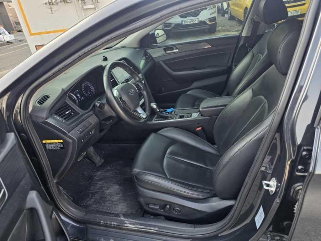 Hyundai Sonata — photo 05