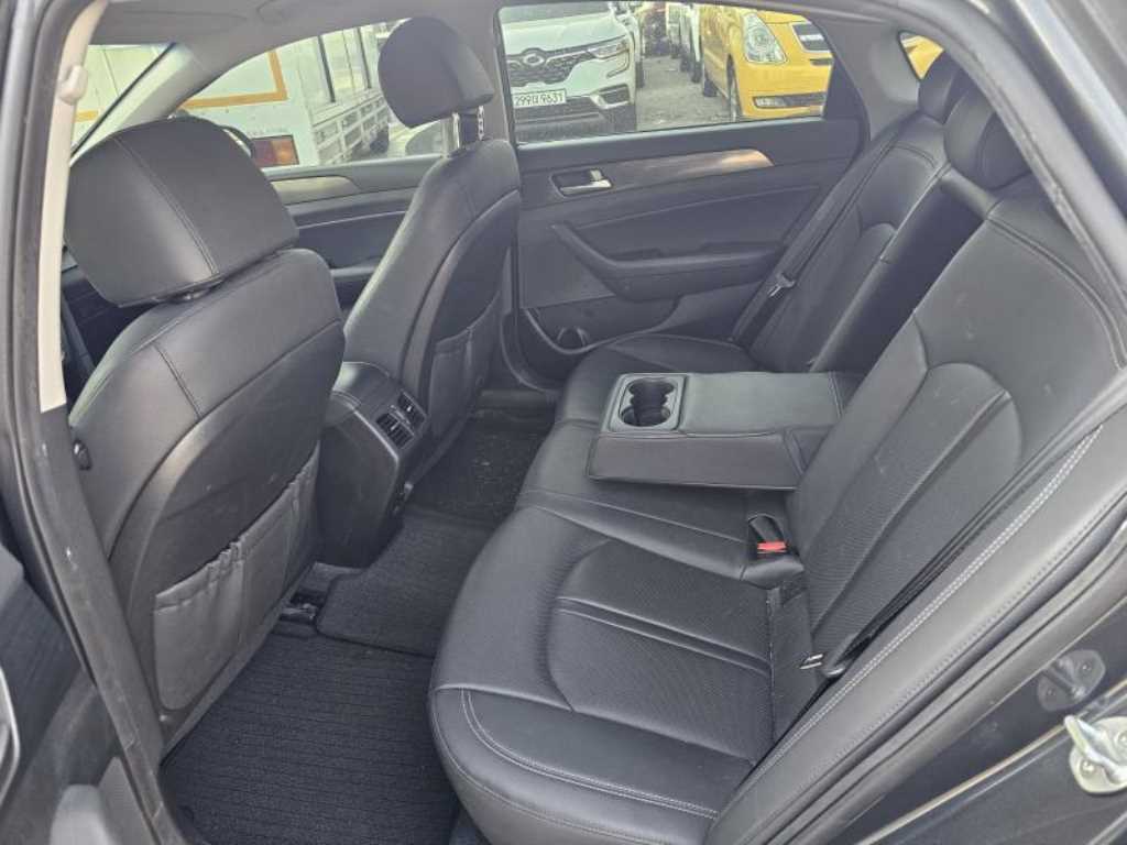 Hyundai Sonata — photo 06