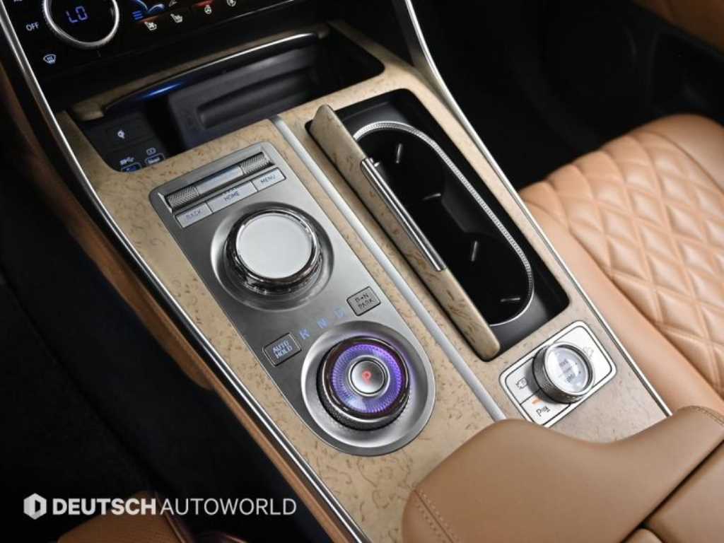 Genesis GV80 — photo 09