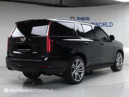 Cadillac Escalade — photo 02