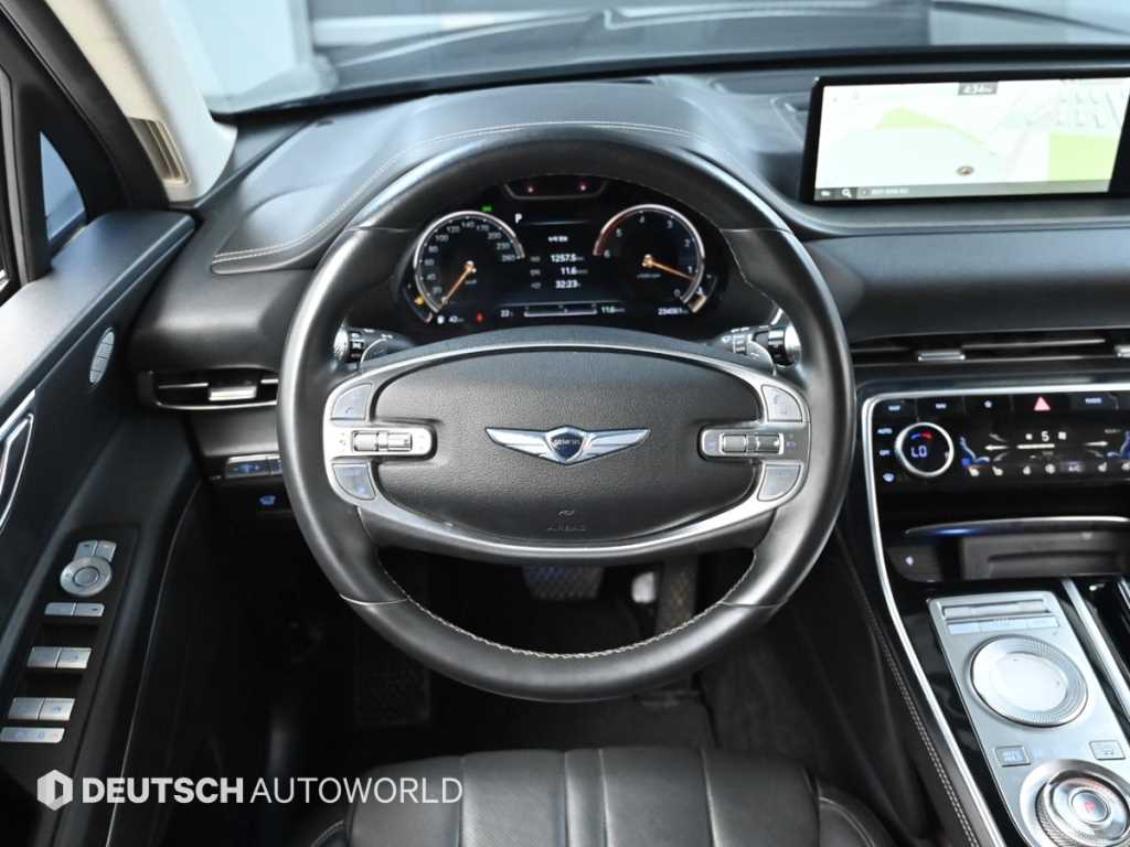 Genesis GV80 — photo 13