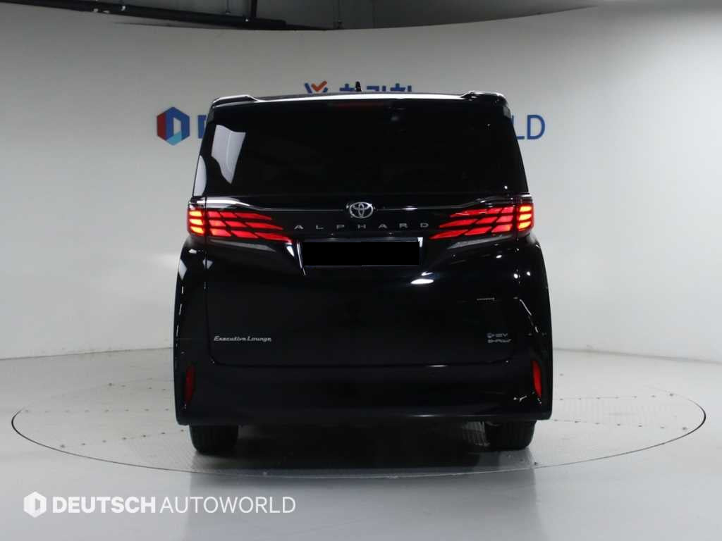 Toyota Alphard — photo 04