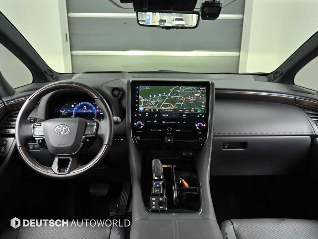 Toyota Alphard — photo 07
