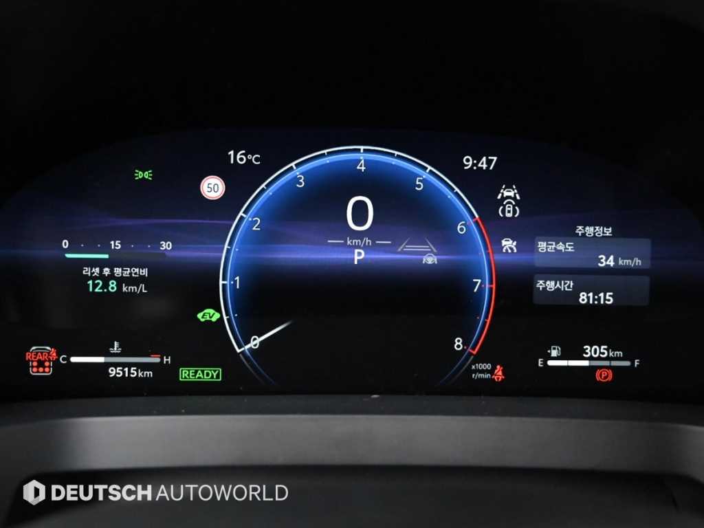 Toyota Alphard — photo 08