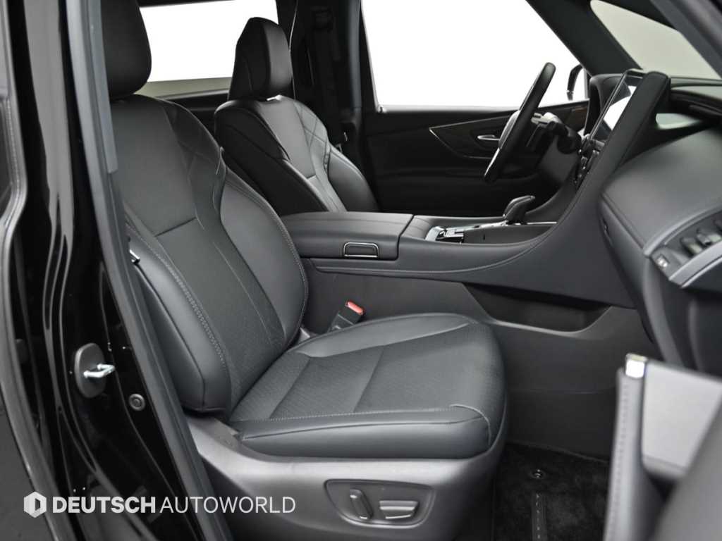 Toyota Alphard — photo 10