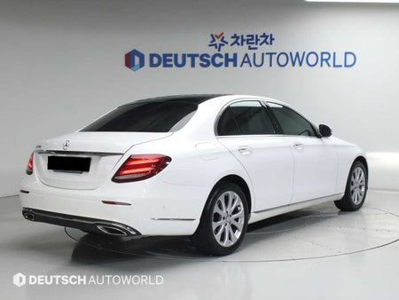 Mercedes-Benz E-Class — photo 02