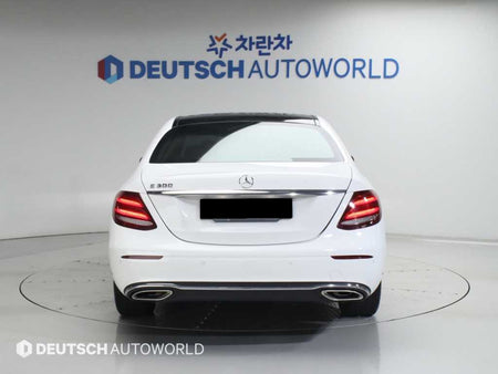 Mercedes-Benz E-Class — photo 04