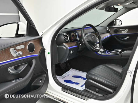 Mercedes-Benz E-Class — photo 11