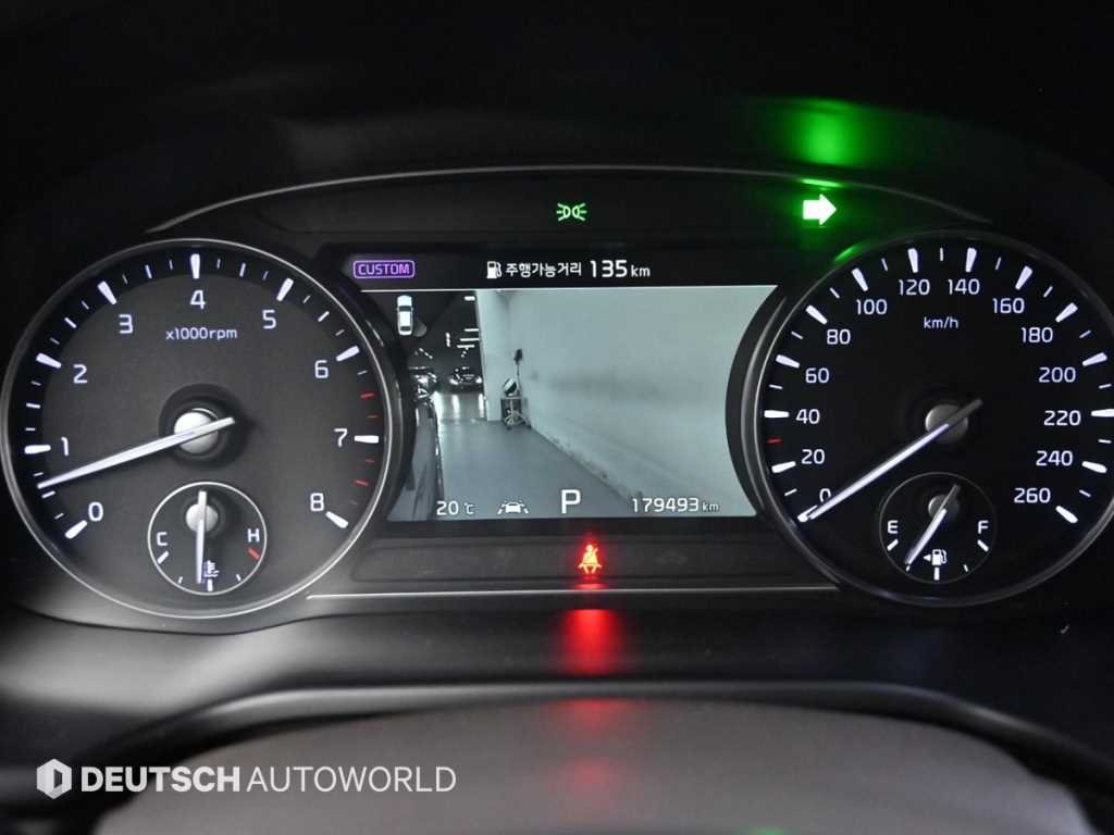 Kia K9 — photo 08