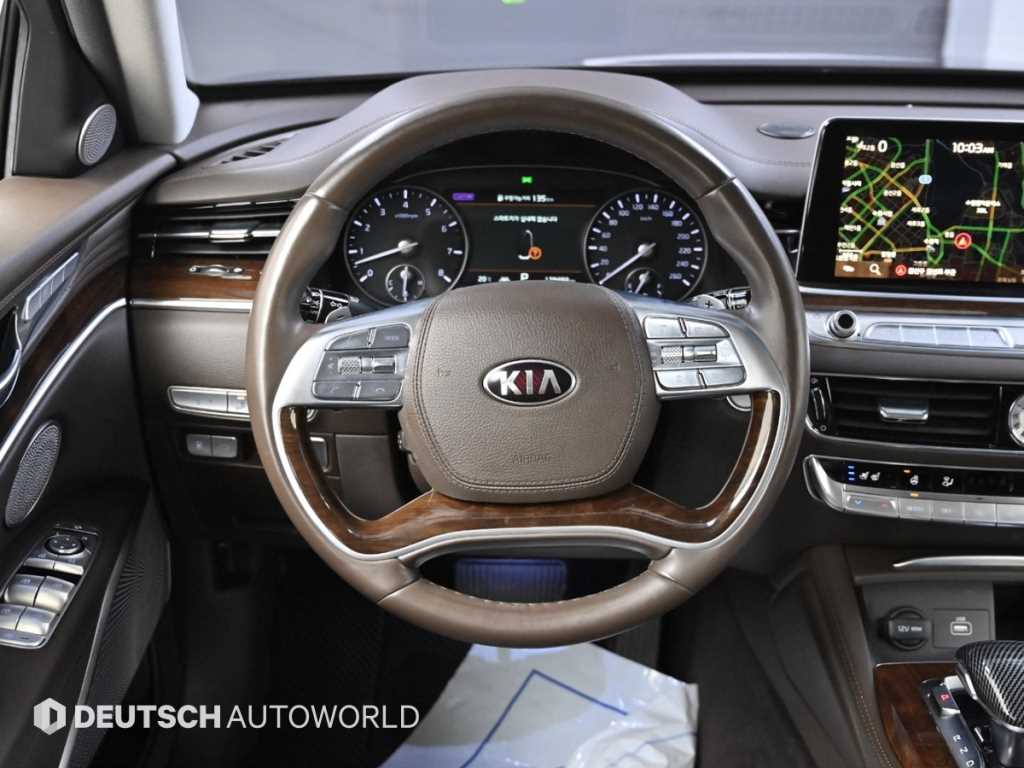 Kia K9 — photo 13