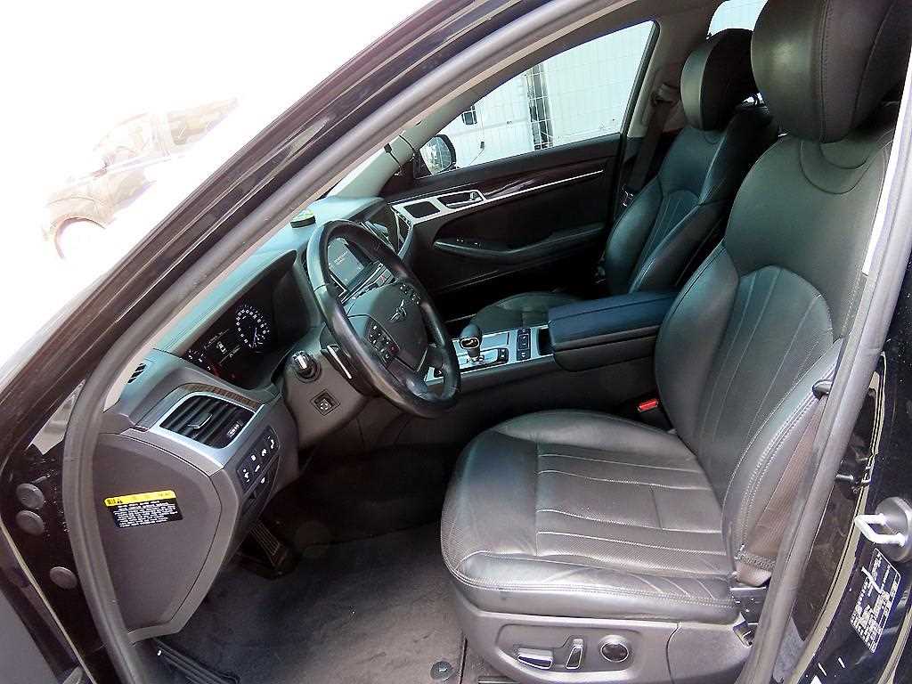 Genesis G80 — photo 05
