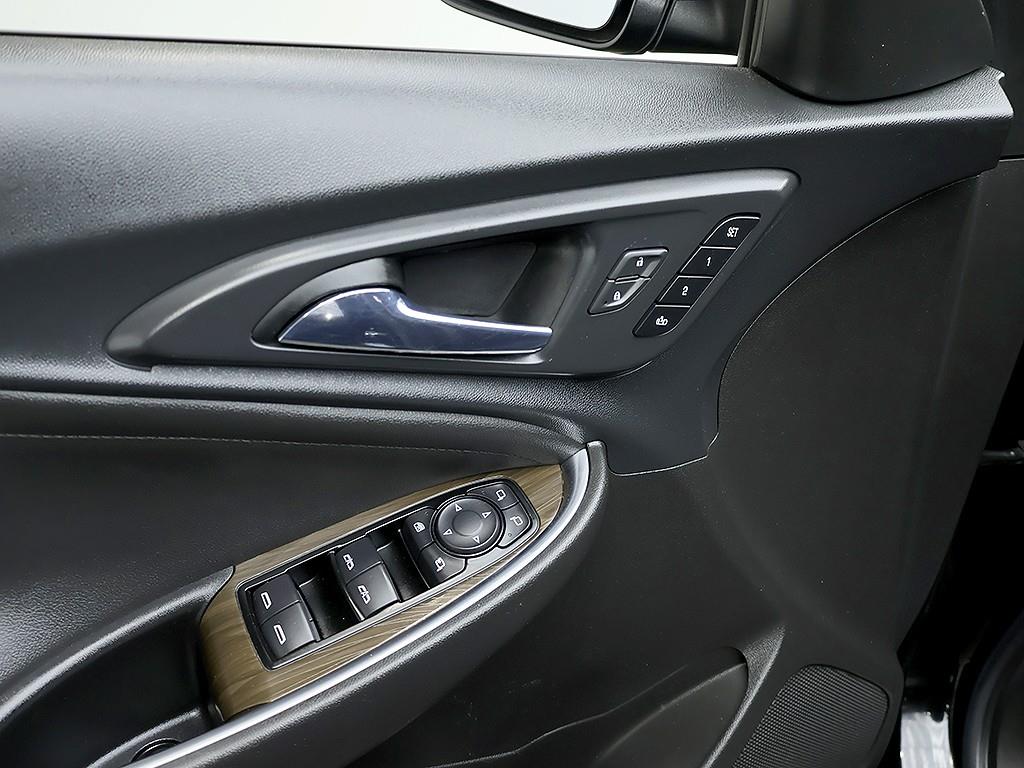 CHEVROLET Malibu — photo 15