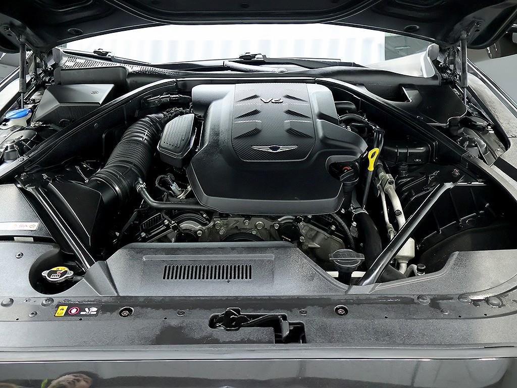 Genesis G80 — photo 07