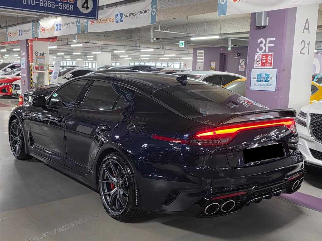 Kia Stinger — photo 04