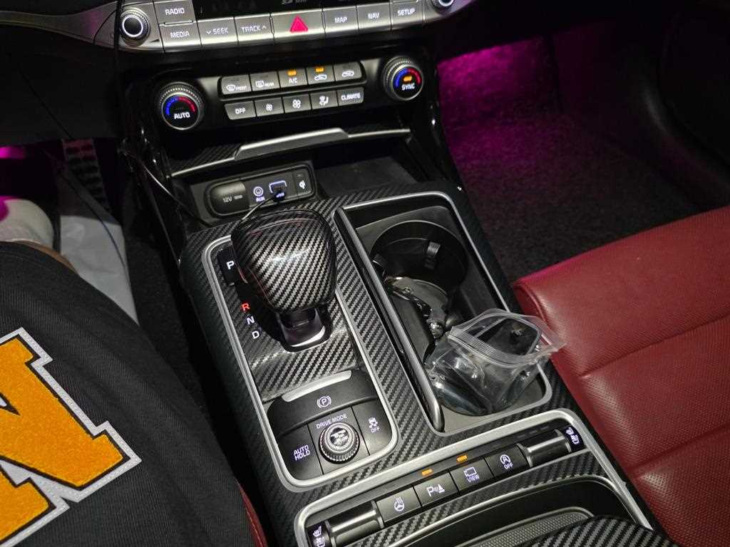 Kia Stinger — photo 15