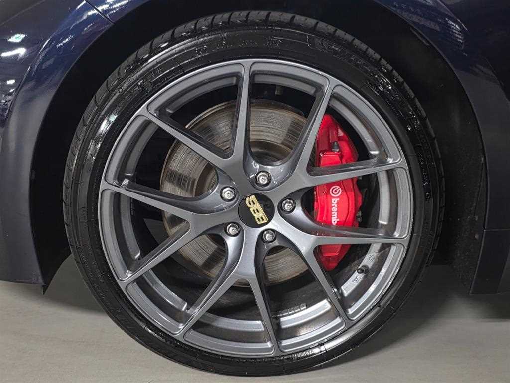 Kia Stinger — photo 17
