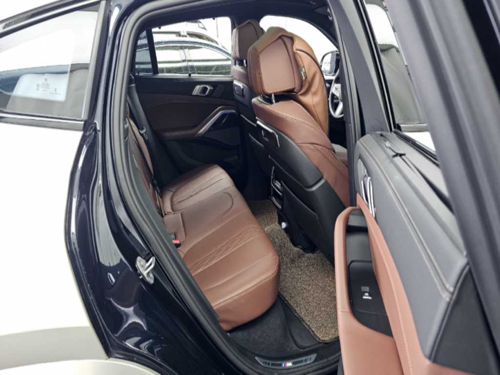 BMW X6 — photo 09