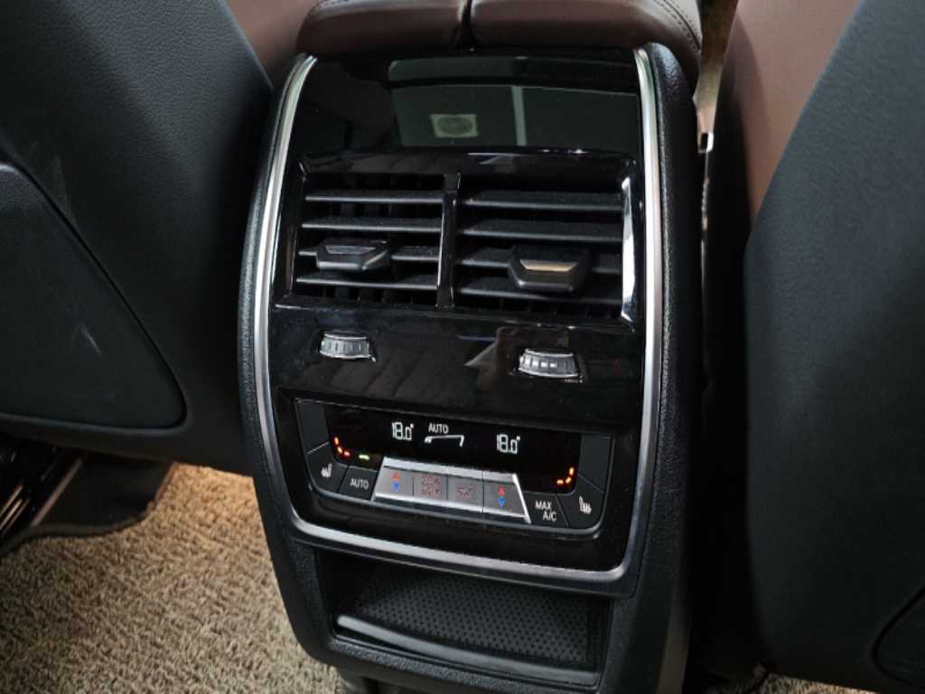 BMW X6 — photo 16
