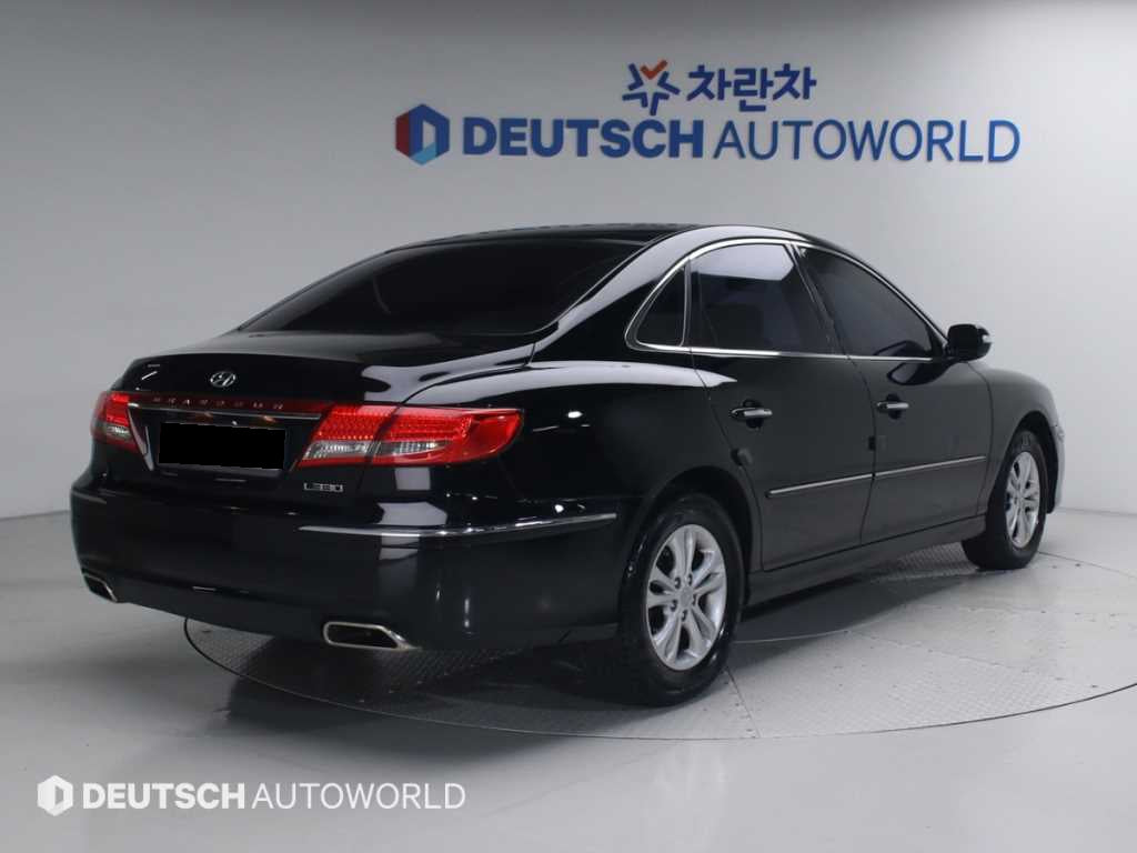 Hyundai Grandeur — photo 02