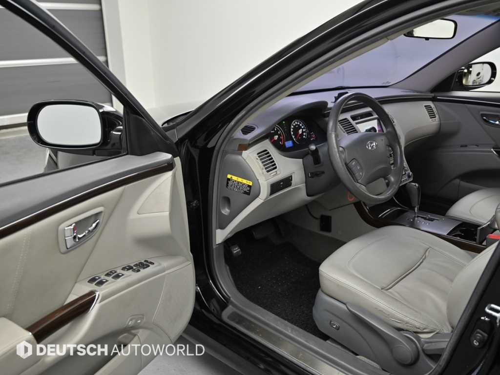 Hyundai Grandeur — photo 11